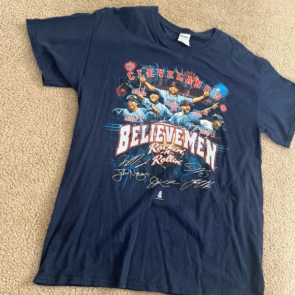 2016  Large Golden Cleveland Indians Guardians Believemen navy blue t shirt WS - Picture 2 of 5